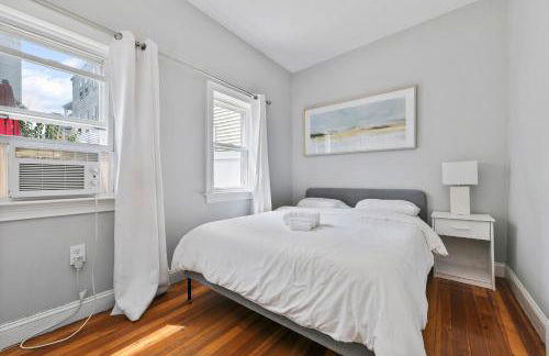 The Maverick Downstairs - Lux Apartment - Free Parking - 2 Miles From Airport & Downtown Boston - Foto 17