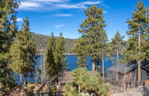 Ultimate Lakeview Lodge and ON THE LAKE! with a Hot-Tub! - Foto 5