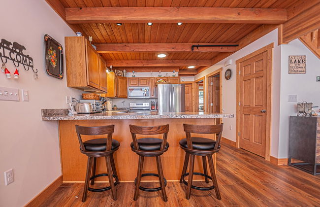 Maplewood Cottage - Photo 9