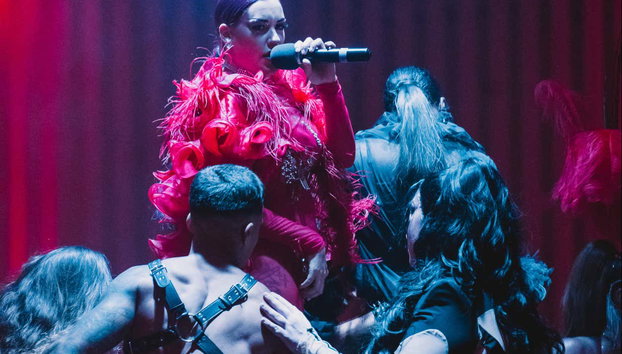 Entrada a Scandal Dinner Show - Foto 4, Escuchando buena música en directo