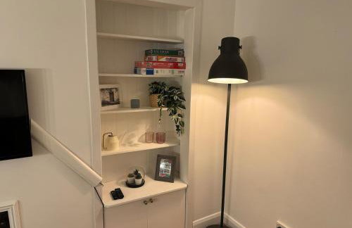 Stirling Haven: Charming 3B Apt in City Centre - Photo 24