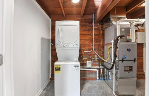 Renovated 1950s Barndominium Pet-Friendly & Modern - Foto 22