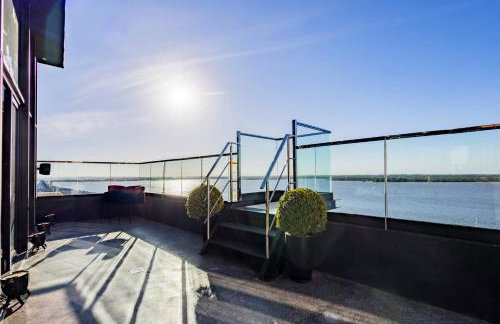 Xtay Cais Rooftop - Hospede-se perto do Cais Embarcadero e na Orla do Guaíba - Foto 12