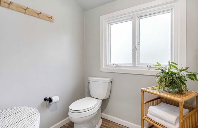 Unbeatable Beachfront Bliss w/ Ocean Views, Luxe Interiors & Patio Beach Road - Foto 31