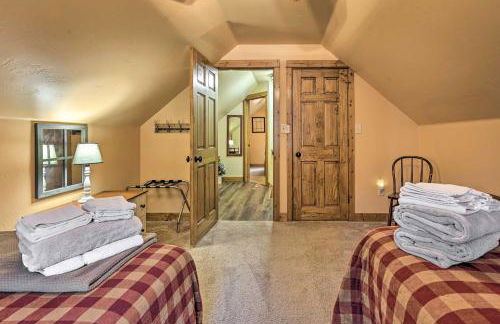 Secluded Birnamwood Cottage with Deck and River Views! - Foto 16