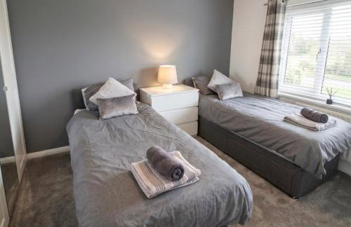3 Bed House - Sleeps 6 - Parking - Pets - Garden - Foto 12