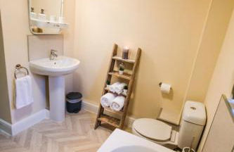 Lake Cottages at Cwm Chwefru - Foto 37