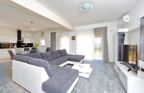 Panorama Hills - Photo 4