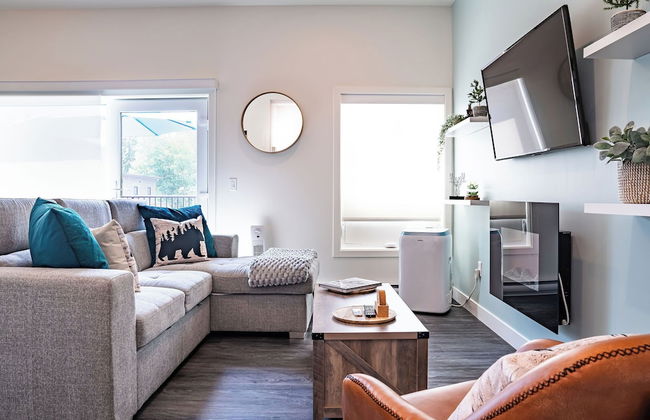 Peak Paradise by Revelstoke Vacations - Photo 10