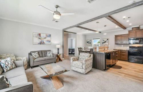 2 Bed Cozy Home, Dade City, Pickle Ball and Pool - Photo 15