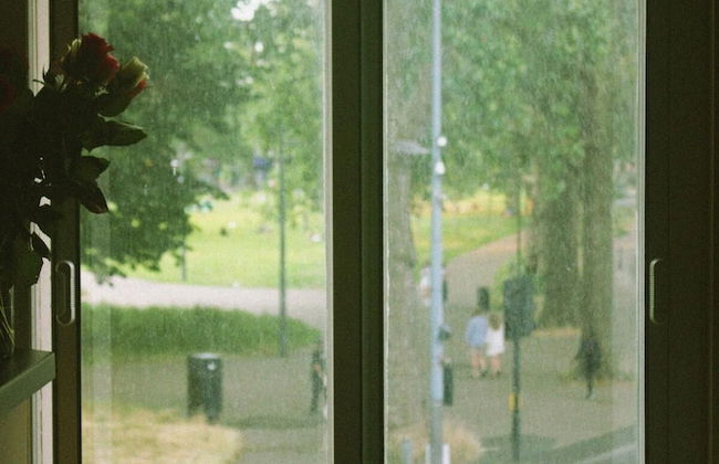 London Gem - Chic Apartment Retreat - Photo 11