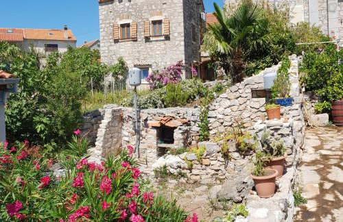 Stone house Na Rudini - Photo 2