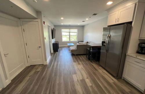 The Homey Suite - 1BR with Luxe Amenities - Foto 8