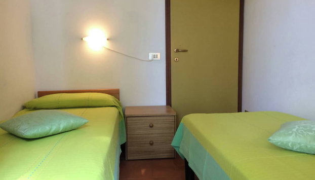 Nice Three-bedroom Flat With Balcony in Bibione - Foto 3, Habitación