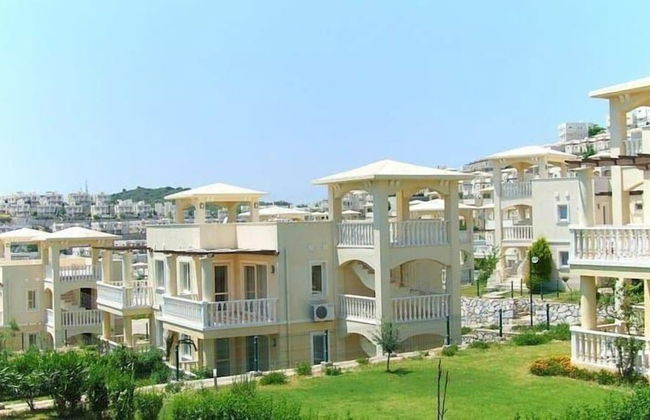 1 Bedroom Apartment Lake View 5 by Likya Global - Photo 16