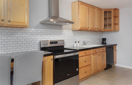 Hot Tub, Views & Game Room - 20 min to Downtown Asheville! - Foto 36