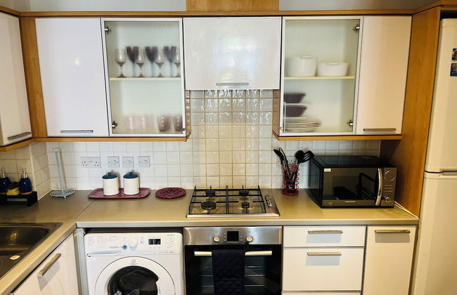 Beautiful 2 - Bed Apartment in Aylesbury - Foto 14