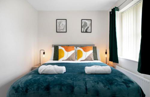 NEW! Stylish 2-Bed Home by Stay With Us, Ideal for Families, Sleeps 4! - Foto 26