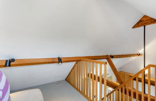 Liston Hall Barn - Photo 13