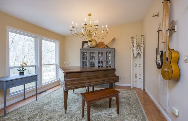 Grand Dream Vacation Home in Nashville 7+ beds! - Photo 39