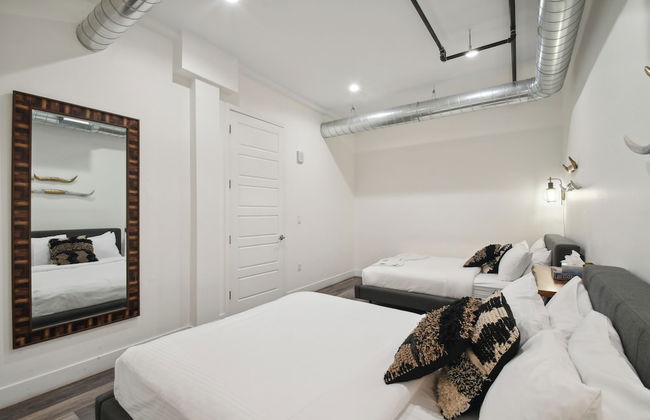 Cowboy Muse | RiNo Art Lofts - Foto 5