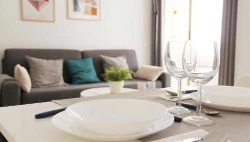 La Perla Apartment, Paradis Park, La Pineda - Ático 1ª línea - Solarium - WiFi - Piscina - Foto 4