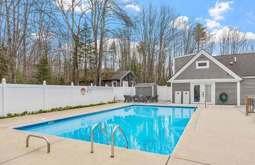 Kennebunk/Kennebunkport Beach House w/Pool! - Photo 15