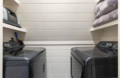 Secluded Luxe A Frame Lodge~ Hot Tub~ Fire Pit - Foto 34