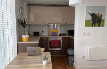 Executive Riverside Stay With Workspace & Fast WiFi - Foto 22