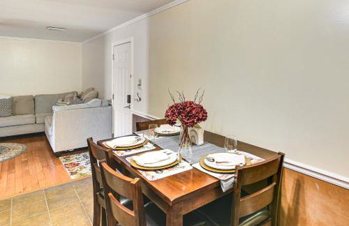 Walk to Waterfront Cozy Fall River Condo - Foto 10