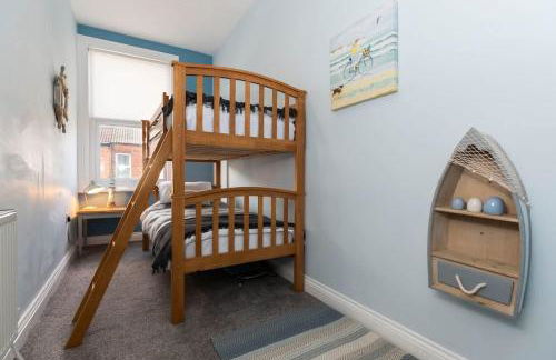 Central Saltburn 2 bed family apartment - Foto 7