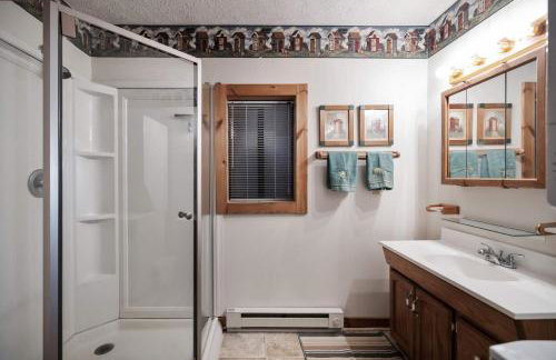 Lakefront w Water Toys Deck Fire Pit & Grill - Foto 32