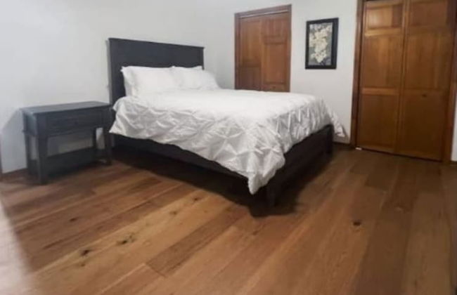 Cozy and Comfy with Lake Access - Photo 5