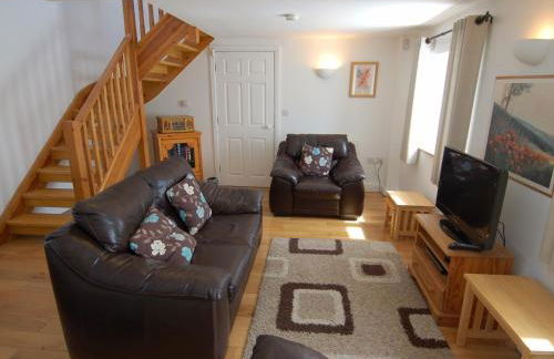 The Old Cider Barn - Photo 2