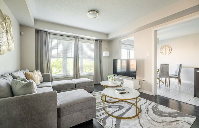 GLOBALSTAY Modern 3 BD House in Brampton - Photo 32