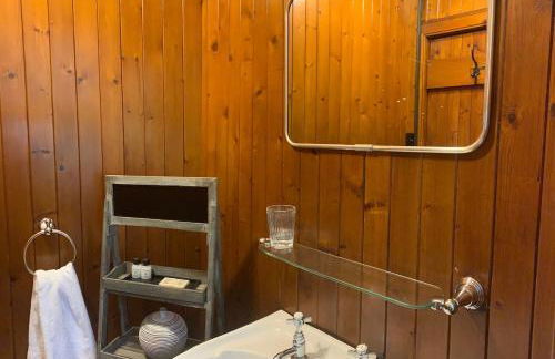 Couples Unique Stay in Bowling Club newly upgraded - Photo 19