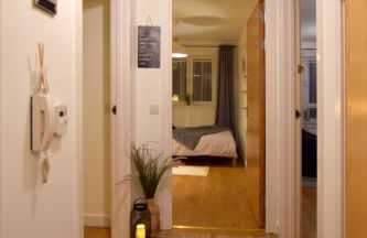 Modern 2 bed Apartment- Town Centre - Photo 6