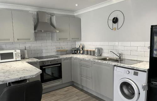 2 Bed Villa Sleeps 4 - Wifi, Garden, Sea Views - Foto 46