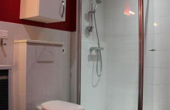 joli 2 pièces avec cour privée - Foto 12