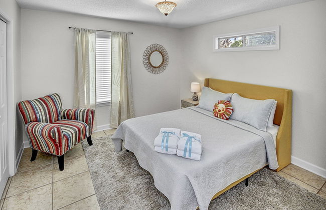 Pet Friendly Beach House with Arcade Games - Photo 2