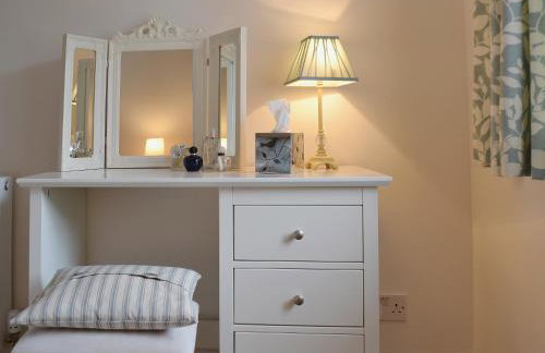 Well Cottage - Photo 9