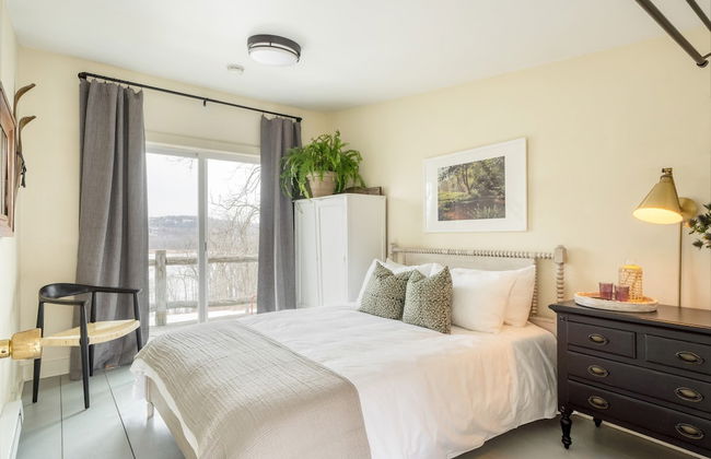 River Lodge by Avantstay 11 BR Historic Estate w/ Pool & Views of Hudson! - Foto 5