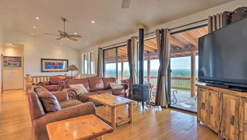 Overgaard Cabin w/ Pool Table & Incredible View - Foto 1