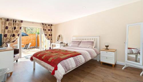 Potting Shed - Photo 2