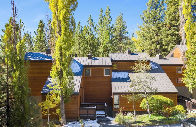 Pinegrove by Avantstay Beautiful Villas Condo Just Outside Tahoe City! - Foto 23