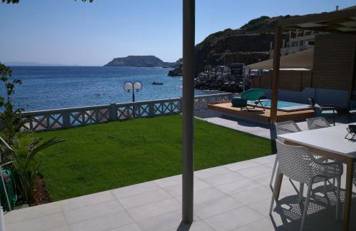 LENICO Seafront Villa - Photo 9