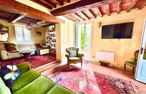 Magical Villa di Gioia Large 6-Bedroom Family Villa with Breathtaking views, Private Garden and Olive grove - in a Cool Village on the Umbria Tuscany Border - Foto 4
