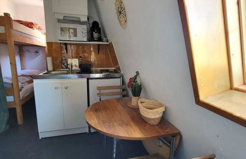 Studette 3 pers - Pied des pistes, commerces à pied, calme, parking, TV, baignoire, sans animaux - FR-1-393-170 - Foto 7