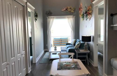 Seahorse Inn - Walk to Sunny Beach and Ocean Views - Foto 13