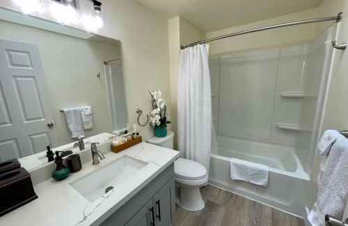 Tacoma 2 bedrooms 1 baths sleep 5 with compact kitchen - Foto 6